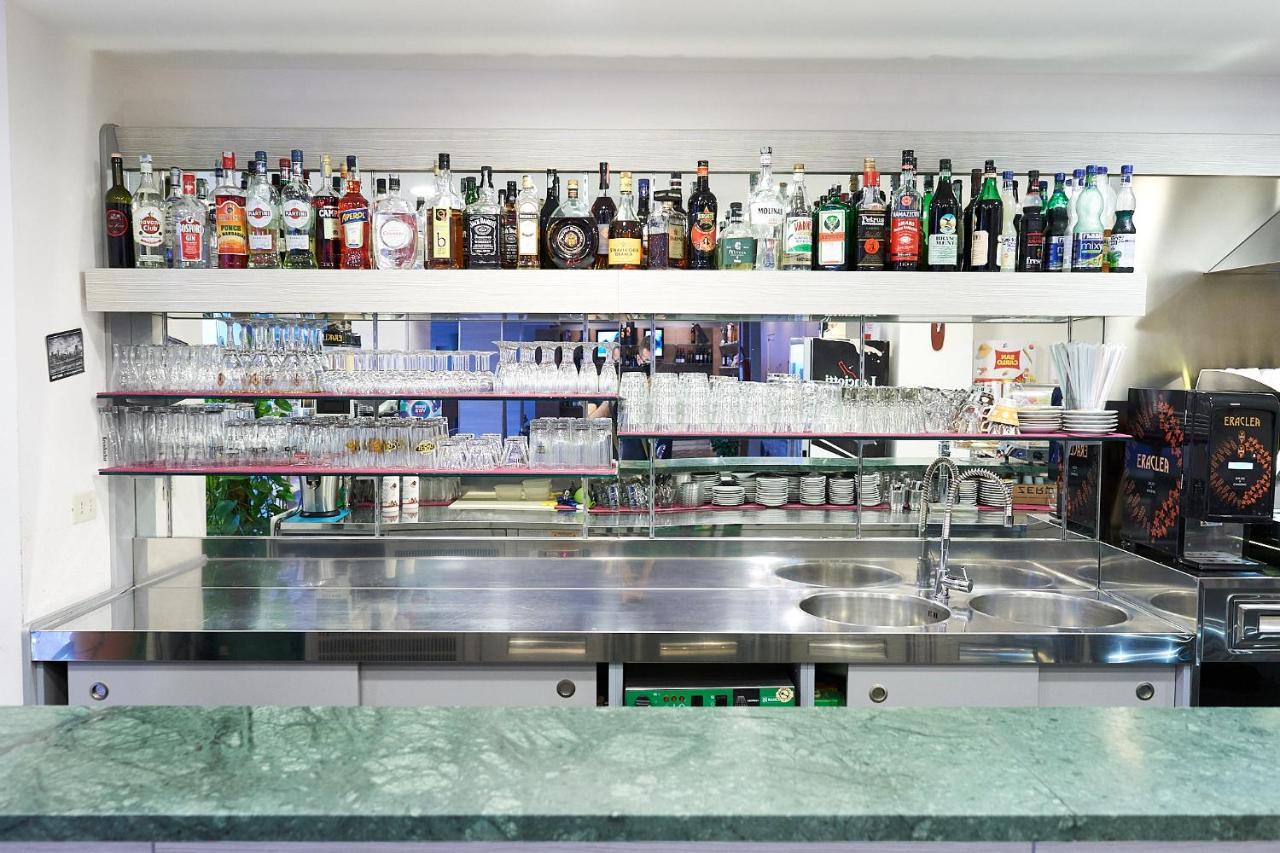 La Casa Del Pellegrino Hotel Manoppello ภายนอก รูปภาพ