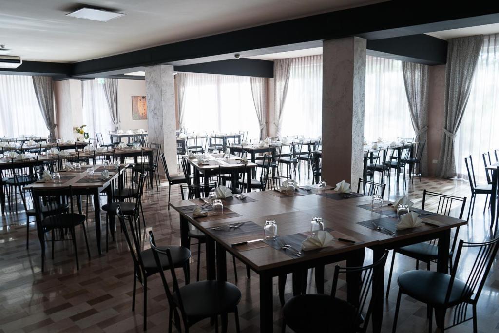 La Casa Del Pellegrino Hotel Manoppello ภายนอก รูปภาพ