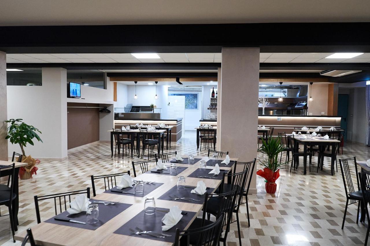 La Casa Del Pellegrino Hotel Manoppello ภายนอก รูปภาพ